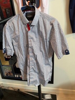 Large (Size 4) Maceoo Casual Button Up Short Sleeve Shirt